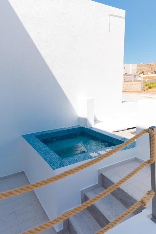 The Tree Houses Santorini بيريسا المظهر الخارجي الصورة